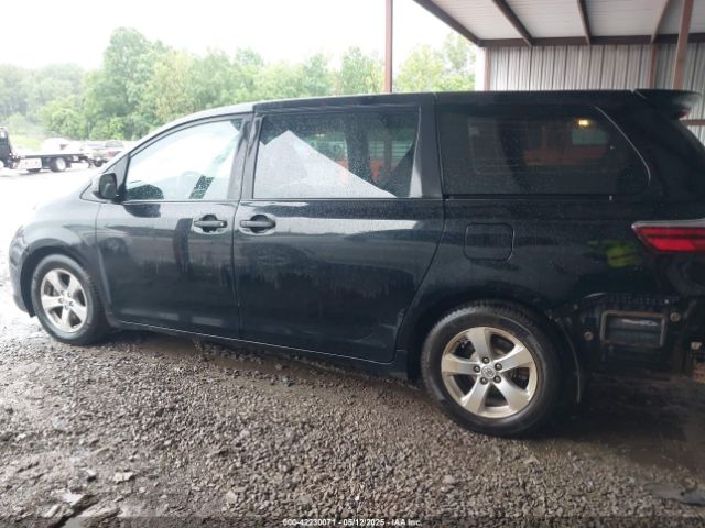 5TDZK3DC3GS715661 Toyota Sienna L 7 Passenger