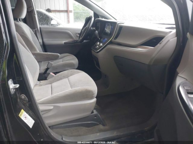 5TDZK3DC3GS715661 Toyota Sienna L 7 Passenger