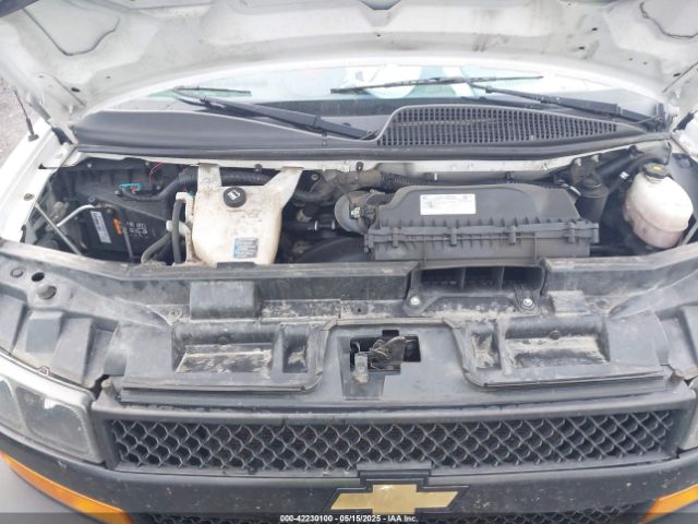 1GCWGAFP8M1303608 Chevrolet Express Cargo Rwd 2500 Regular Wheelbase Wt