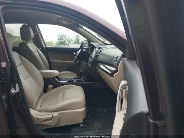 5XYKT3A65EG528039 KIA SORENTO LX