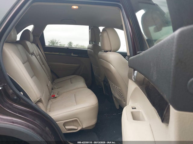 5XYKT3A65EG528039 KIA SORENTO LX