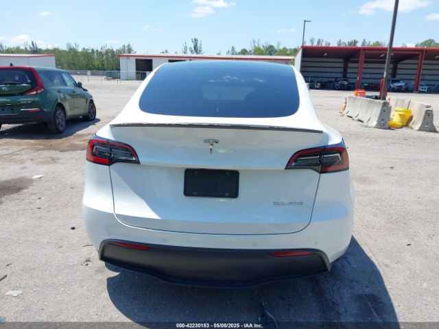 7SAYGDEF4NF454623 Tesla Model Y