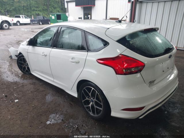 1FADP3K27GL261251 Ford FOCUS SE