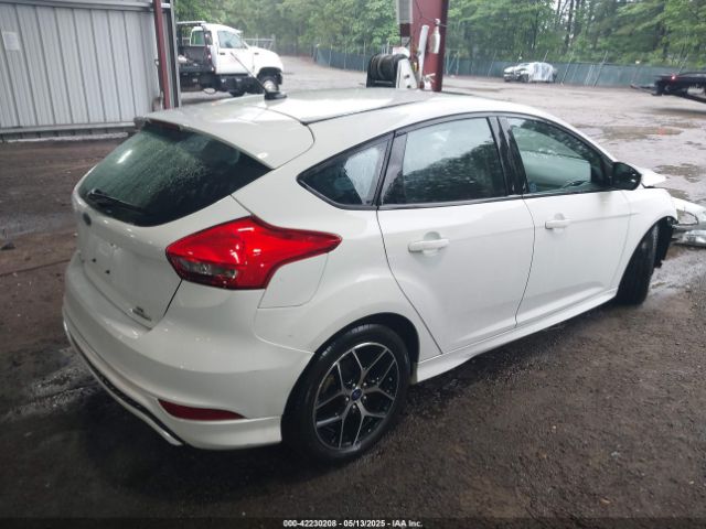 1FADP3K27GL261251 Ford FOCUS SE