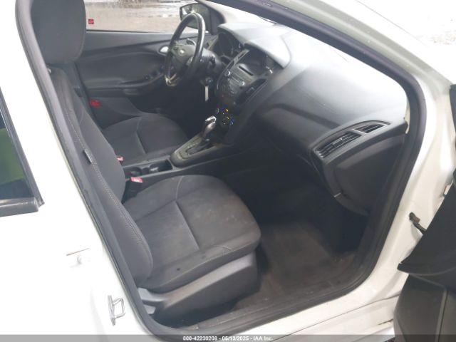 1FADP3K27GL261251 Ford FOCUS SE