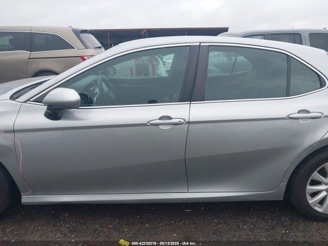 4T1B11HK0JU655086 Toyota CAMRY LE