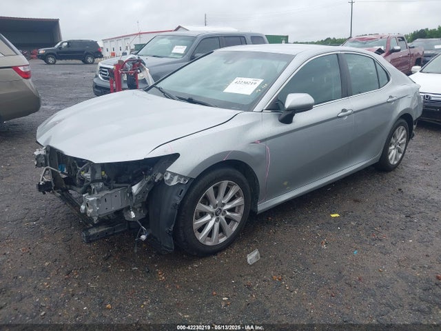 4T1B11HK0JU655086 Toyota CAMRY LE