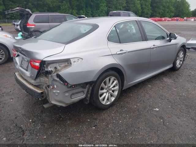 4T1B11HK0JU655086 Toyota CAMRY LE