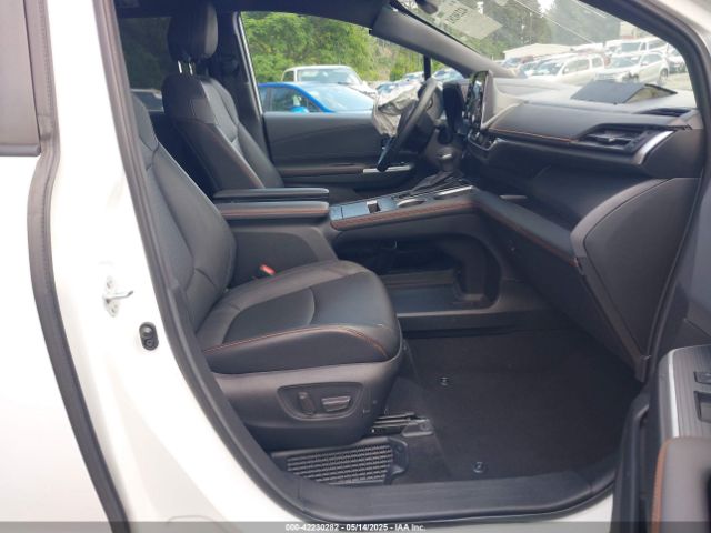 5TDXRKEC8NS102962 Toyota Sienna Xse