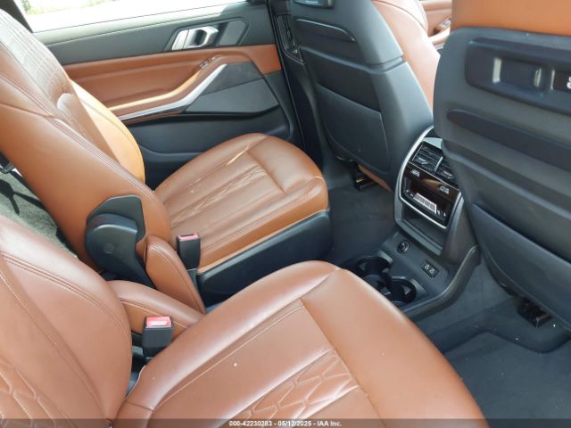 5UXCW2C5XKL084486 BMW X7 Xdrive40i