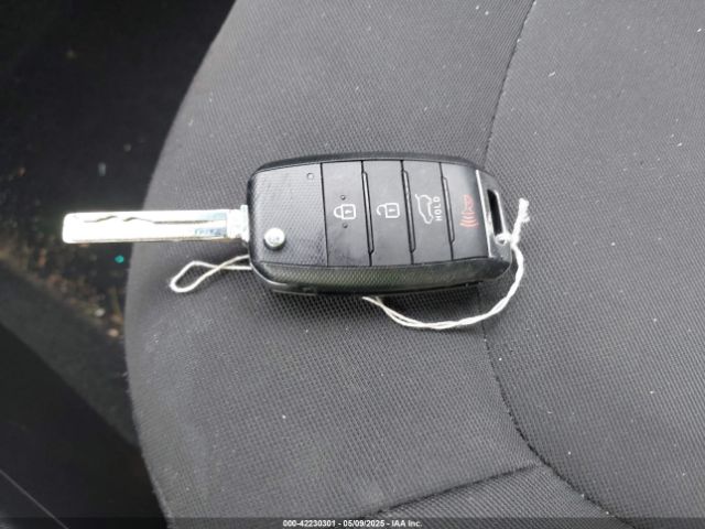 KNDJN2A25E7110638 KIA Soul