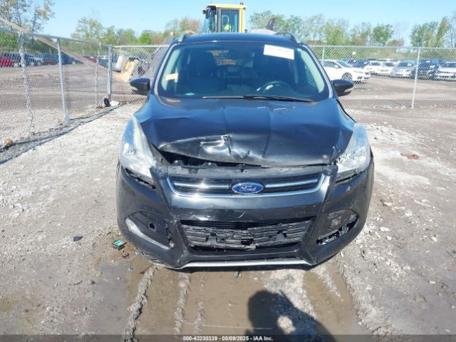 1FMCU0JX5FUC58573 Ford Escape Titanium