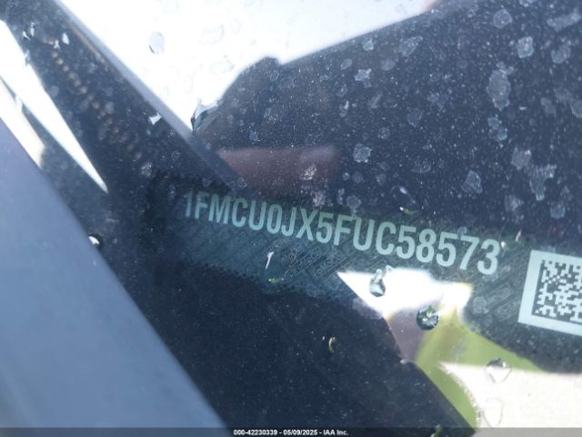 1FMCU0JX5FUC58573 Ford Escape Titanium