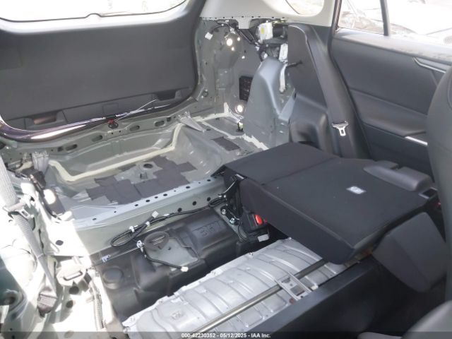 JTMRWRFVXRJ058637 Toyota Rav4 Hybrid Xle