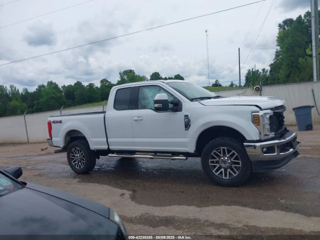 1FT7X2B6XKEC38628 Ford F-250 Lariat