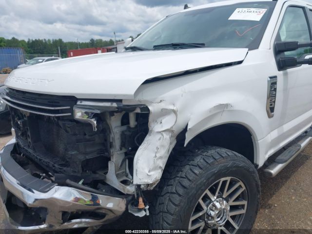 1FT7X2B6XKEC38628 Ford F-250 Lariat