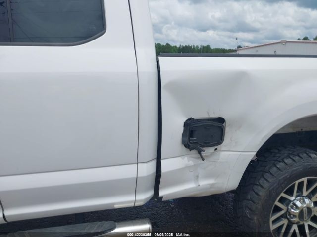 1FT7X2B6XKEC38628 Ford F-250 Lariat