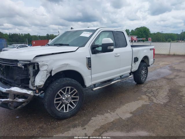 1FT7X2B6XKEC38628 Ford F-250 Lariat