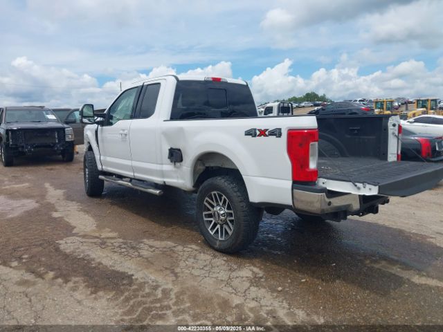 1FT7X2B6XKEC38628 Ford F-250 Lariat