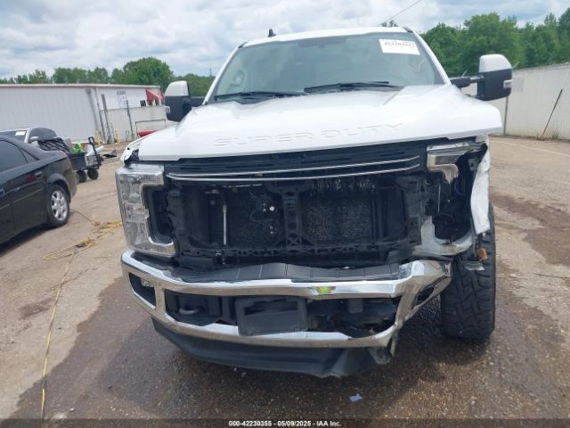 1FT7X2B6XKEC38628 Ford F-250 Lariat
