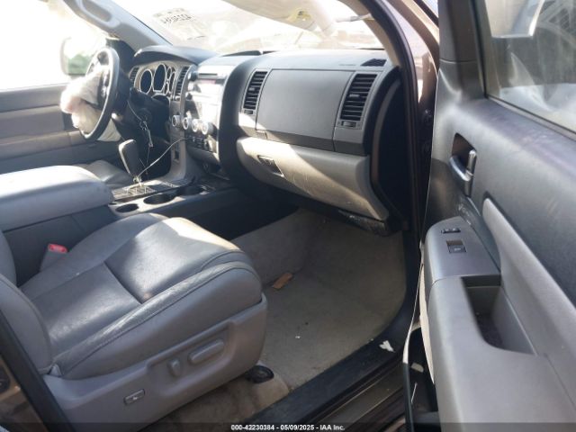 2011 TOYOTA SEQUOIA 5TDBW5G10BS047547 Photo 4