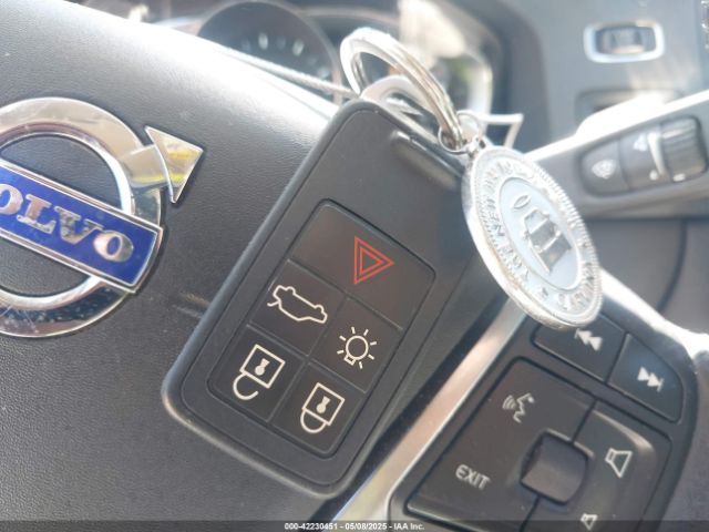 YV4612UM0G2000284 Volvo S60 Cross Country T5 Platinum