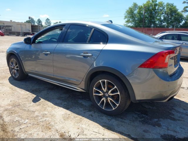 YV4612UM0G2000284 Volvo S60 Cross Country T5 Platinum
