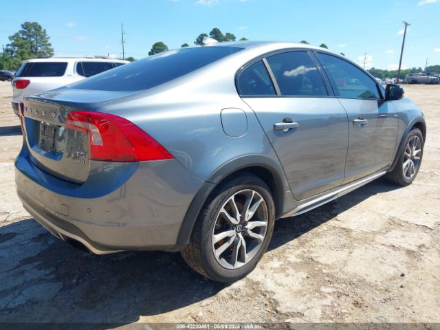 YV4612UM0G2000284 Volvo S60 Cross Country T5 Platinum