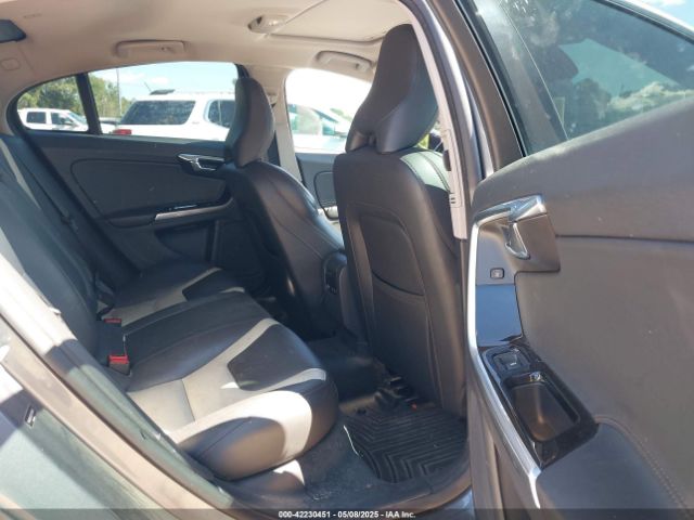 YV4612UM0G2000284 Volvo S60 Cross Country T5 Platinum