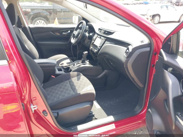 JN1BJ1CR7JW288171 Nissan Rogue Sport Sv