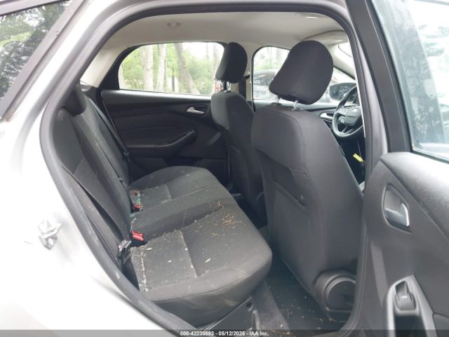1FADP3F2XHL320174 Ford FOCUS SE