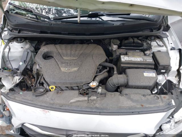 KMHCT4AE8HU296827 Hyundai ACCENT SE