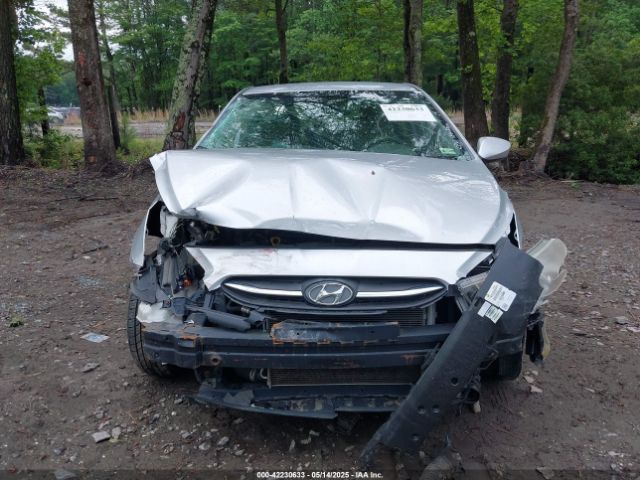 KMHCT4AE8HU296827 Hyundai ACCENT SE