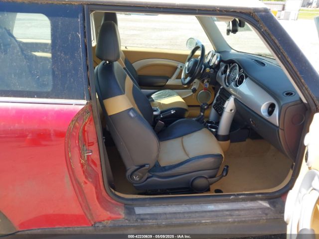 2006 MINI COOPER S WMWRE33526TG99561 Photo 4