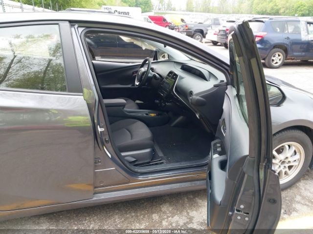 JTDKARFU3K3080738 Toyota Prius Le