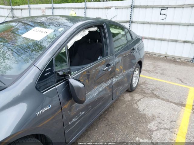 JTDKARFU3K3080738 Toyota Prius Le