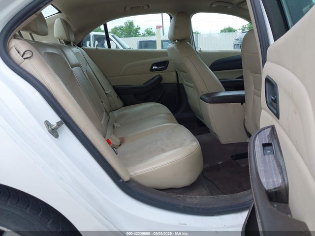 Chevrolet lkw 2014 1G11E5SL8EF246155 Image 8