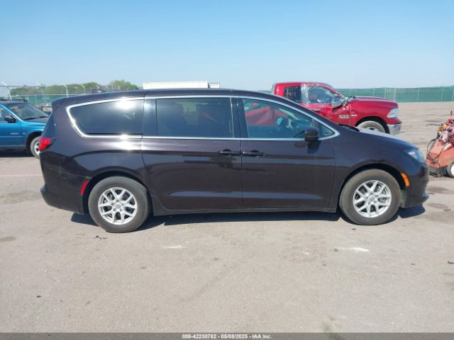 2C4RC1DG7HR695171 Chrysler Pacifica Touring