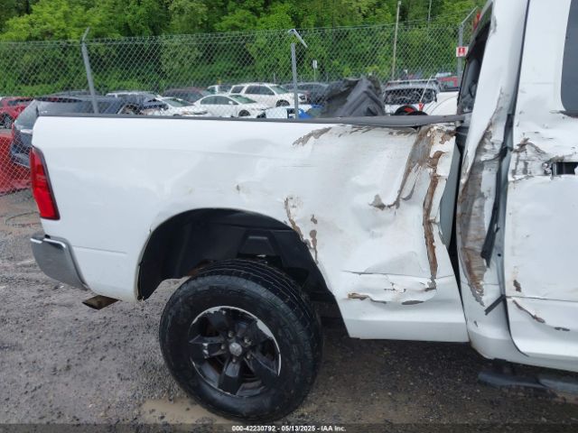 1C6RR7GG9HS736595 RAM 1500 Slt  4x4 6'4 Box
