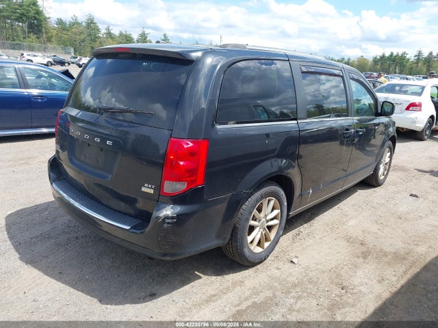 2C4RDGCG1JR324739 Dodge Grand Caravan Sxt