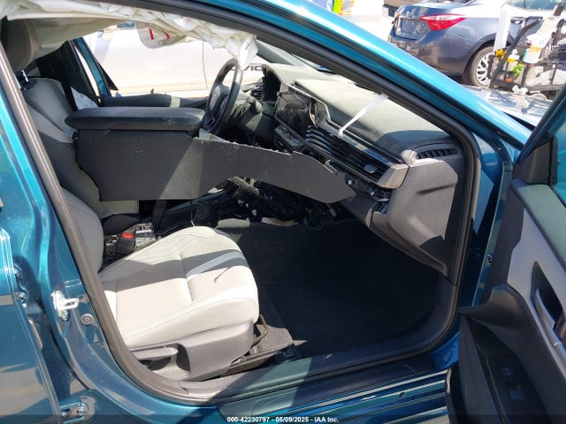 Toyota CAMRY SE 2025 4T1DAACK1SU006415 Image 5