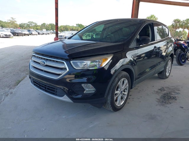 1FMCU0GD5HUA58132 Ford ESCAPE SE