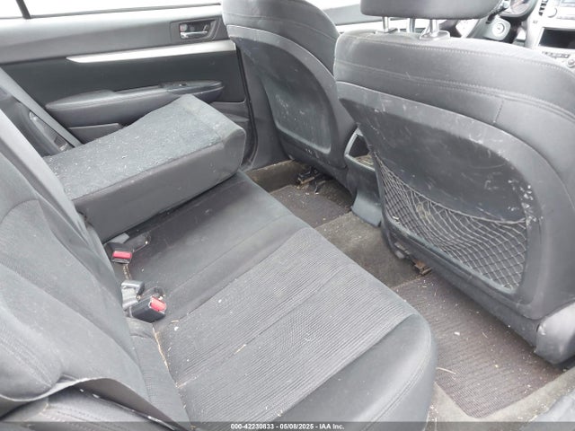 4S4BRBACXE3303632 Subaru Outback 2.5i