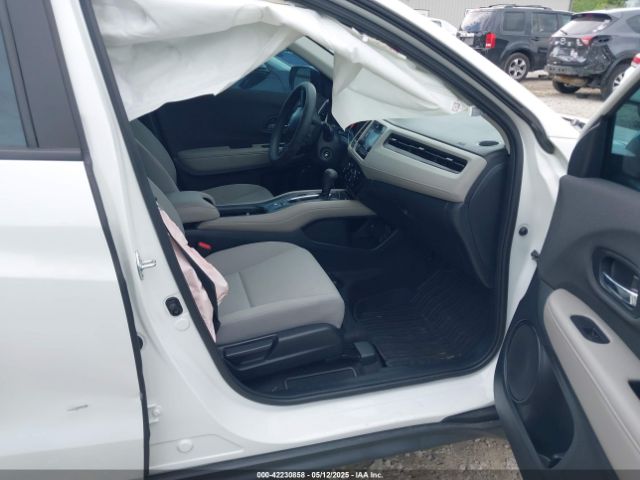 2022 HONDA HR-V 3CZRU6H38NM703373 Photo 4