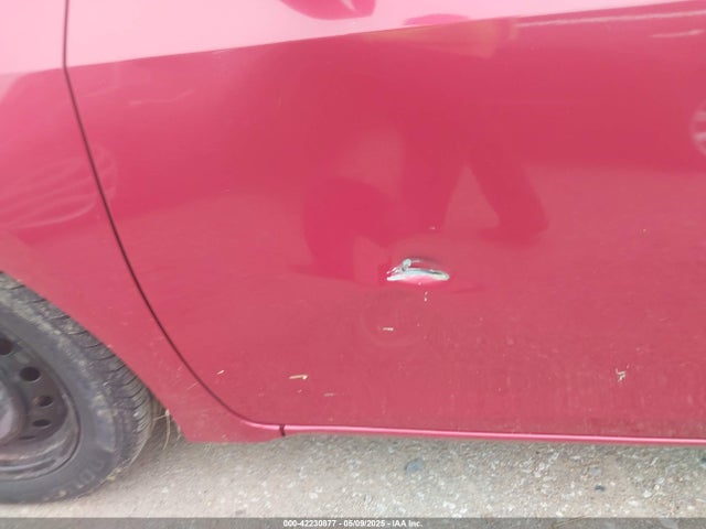 5YFBURHE1KP940690 Toyota COROLLA LE