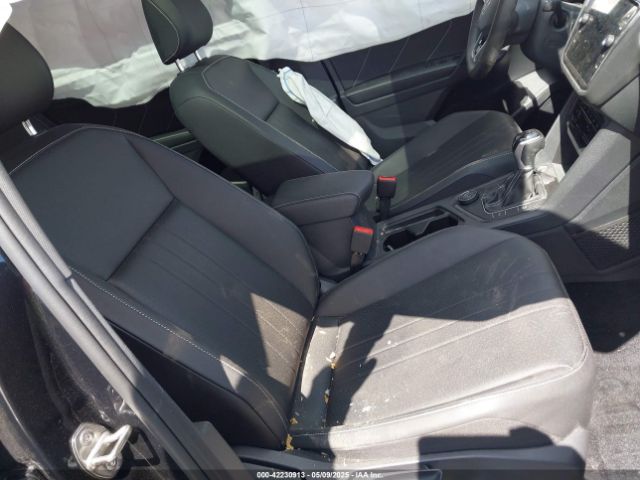 3VV8B7AX1PM031316 Volkswagen Tiguan 2.0t Se R-line Black