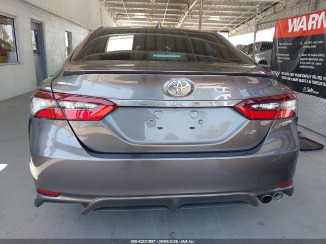 4T1T11AK9NU640414 Toyota CAMRY SE