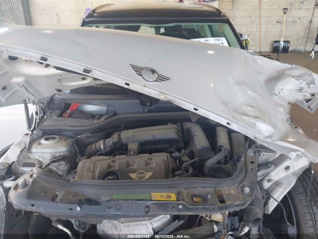 2011 MINI COOPER CLUBMAN WMWZF3C55BTX82020 Photo 9