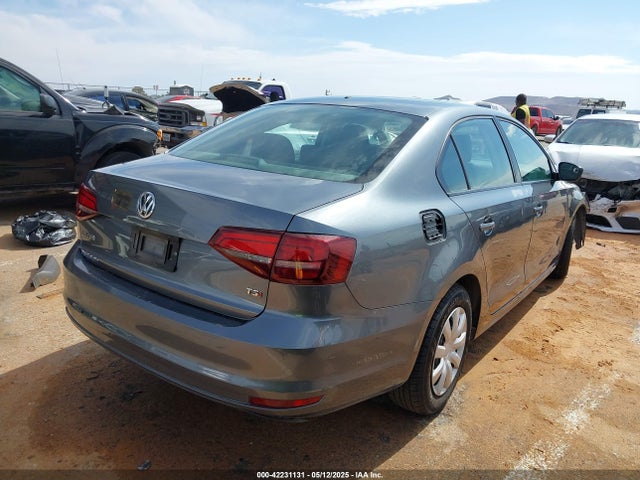 3VW267AJ5GM386510 Volkswagen Jetta 1.4t S