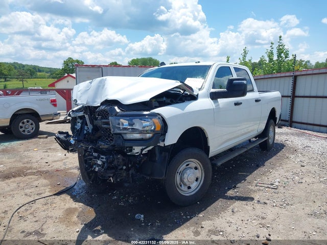 3C6UR5CJ0RG131566 RAM 2500 Tradesman  4x4 6'4 Box